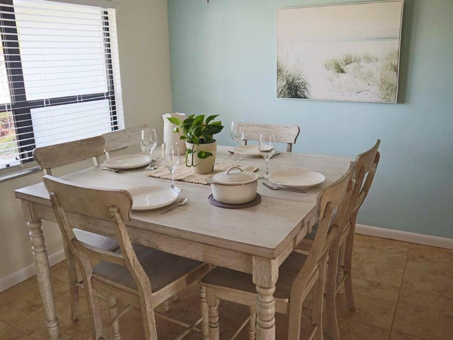 Cozy Retreat, Heated Pool, Water Canal, Bikes,3 Bedroom Cape Coral Extérieur photo