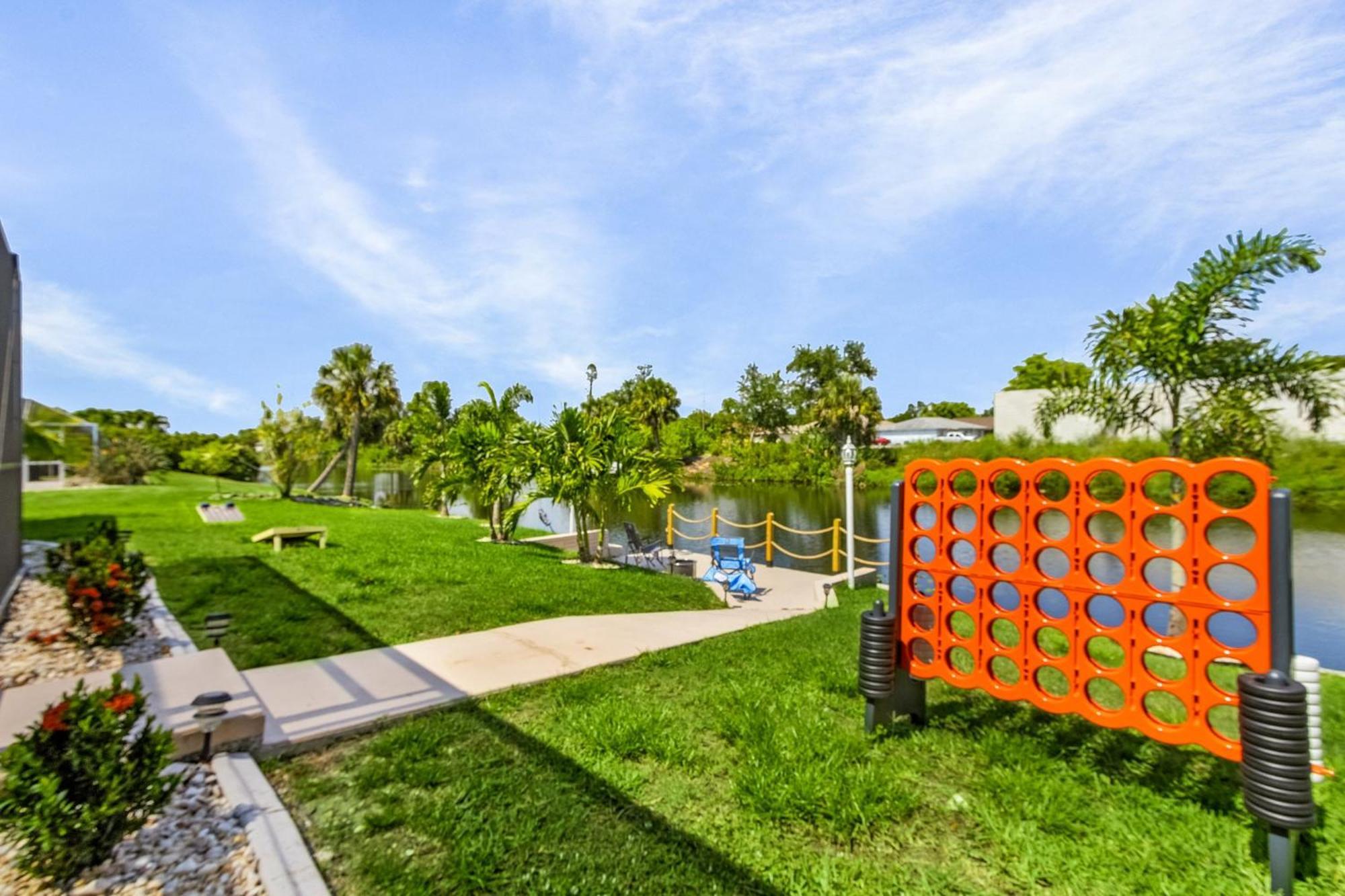 Cozy Retreat, Heated Pool, Water Canal, Bikes,3 Bedroom Cape Coral Extérieur photo