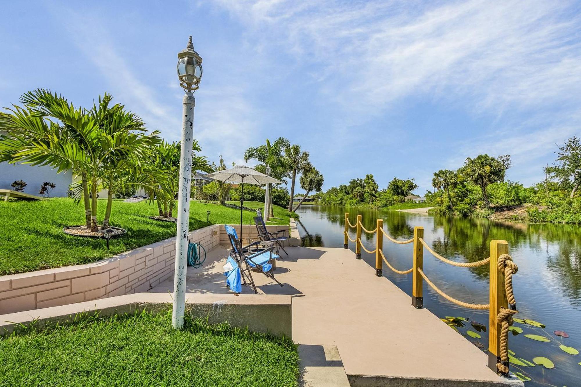 Cozy Retreat, Heated Pool, Water Canal, Bikes,3 Bedroom Cape Coral Extérieur photo