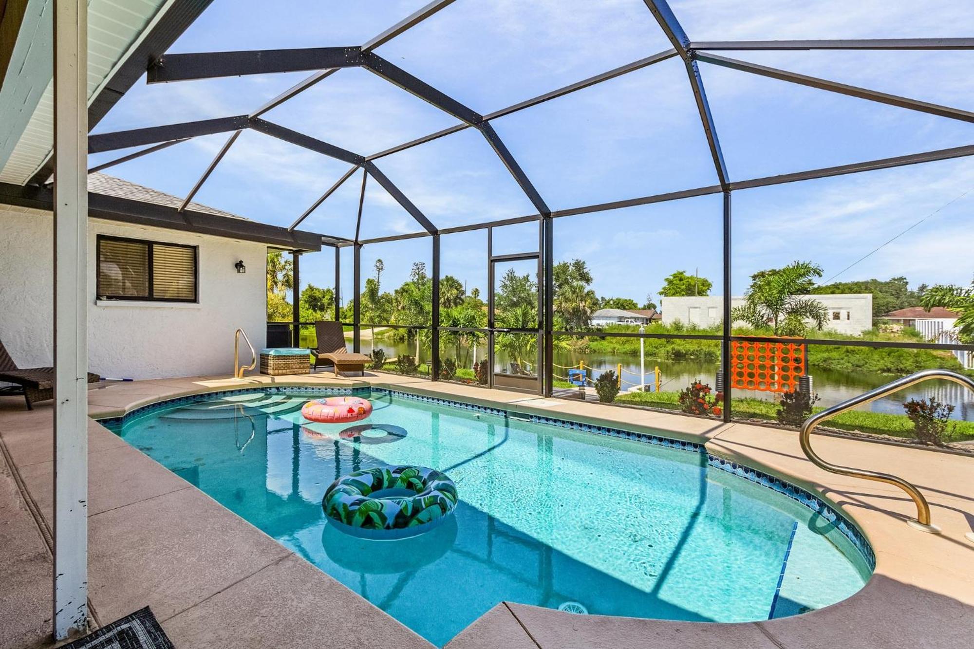 Cozy Retreat, Heated Pool, Water Canal, Bikes,3 Bedroom Cape Coral Extérieur photo